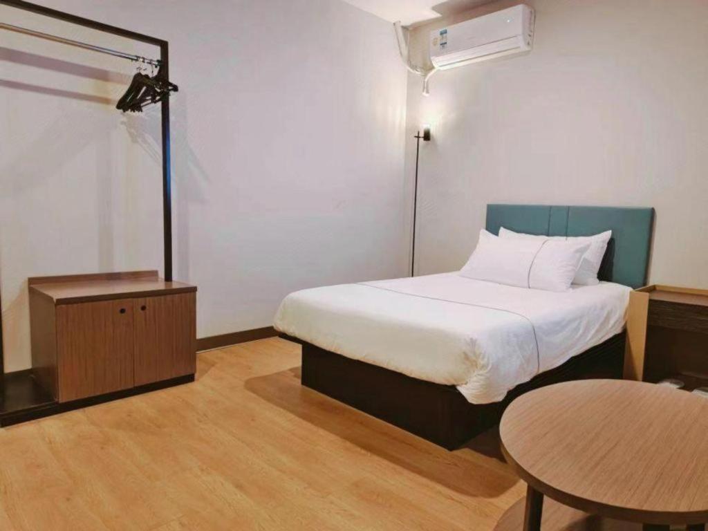 Magnotel Hotel Shanghai Railway Station Magnolia Plaza Exterior photo